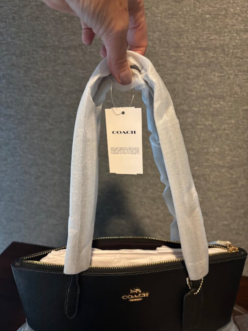 NWT BEAUTIFUL COACH FIONA BLACK LEATHER TOTE NWT WITH ORIGINAL PACKAGING!!!! - Picture 7 of 8